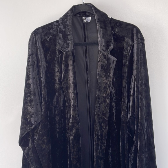 H&M | Slouchy Velvet Blazer NWOT - Picture 2 of 3